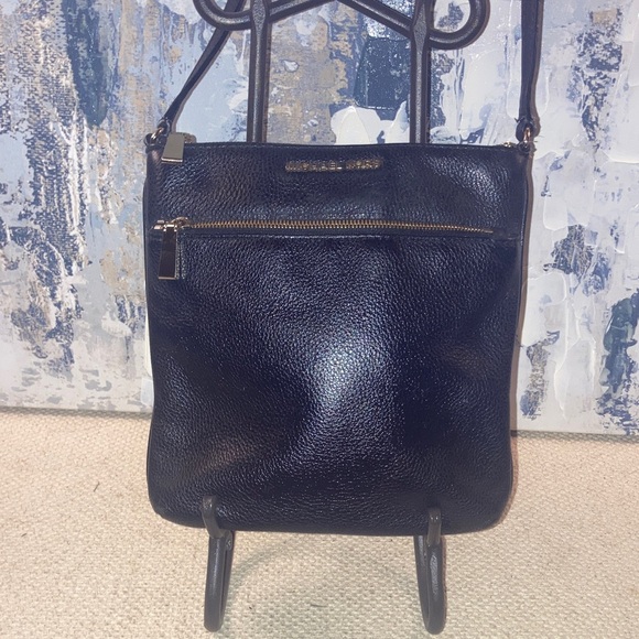 Michael Kors Handbags - Michael Kors Black Pebble grain Crossbody Bag Small